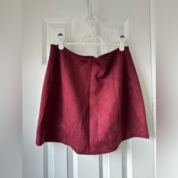 Jack by BB Dakota Faux Suede Button Front Mini Skirt / Size Medium - Picture 2 of 8